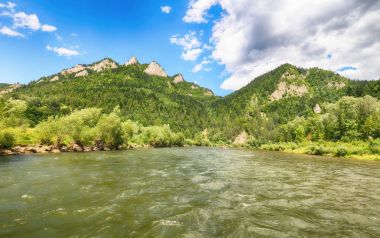Dunajec nehir Pieniny dağlarda - Polonya