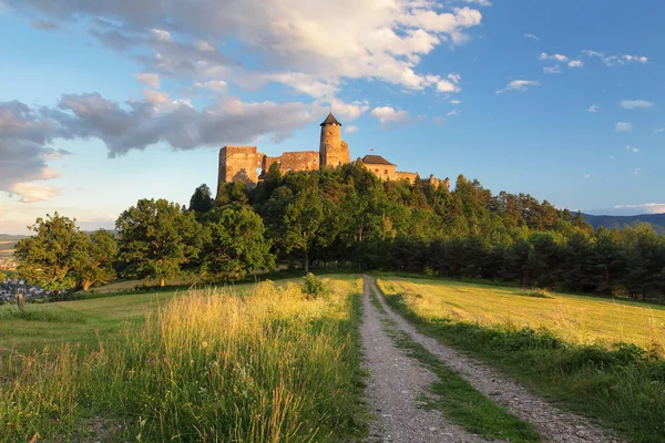 Slovakya Kalesi, Stara Lubovna yolu ile