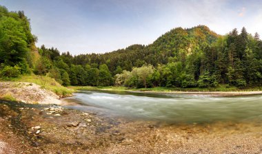 Dunajec nehir Pieniny dağlarda - Polonya