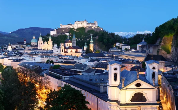 Salzburg manzarası, gece, Avusturya — Stok fotoğraf
