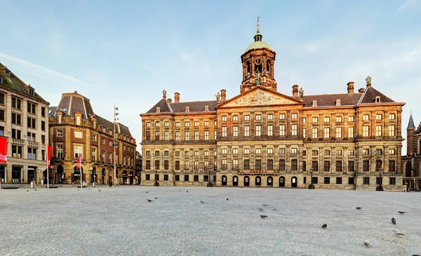 Kungliga slottet i amsterdam, Nederländerna — Stockfoto