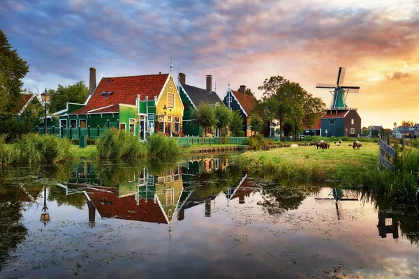 Landscape of Netherlands windmills — Stock Photo, Image