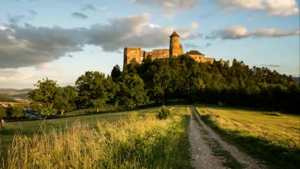 Eslovaquia castillo, Stara Lubovna, Time lapse — Vídeo de stock