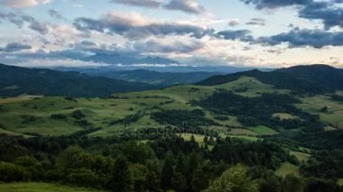 Tüm sukut yaz peyzaj dağlar - Pieniny / Tatras, Slovakya