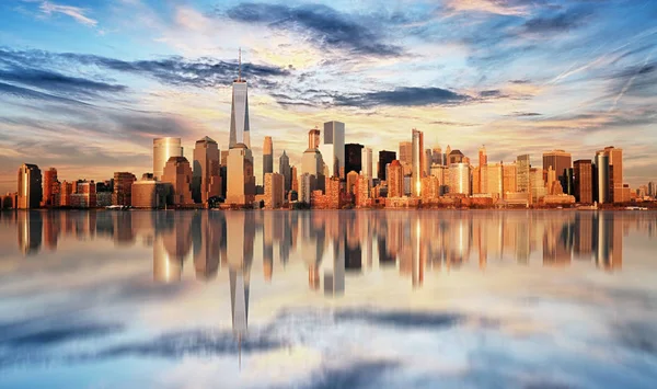 Нью-Йорк на закате, Нижний Манхэттен — стоковое фото