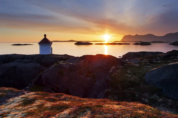 노르웨이 해안, 황혼에 석양 — 스톡 사진