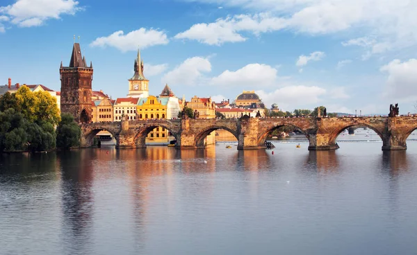 Praga - Puente de Carlos, República Checa — Foto de Stock