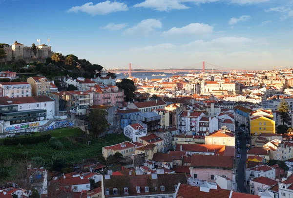 Gün batımında, Portekiz Lizbon tarihi şehir — Stok fotoğraf