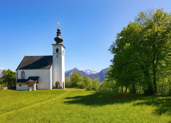 Österreichische Alpenkirche in Golling — Stockfoto