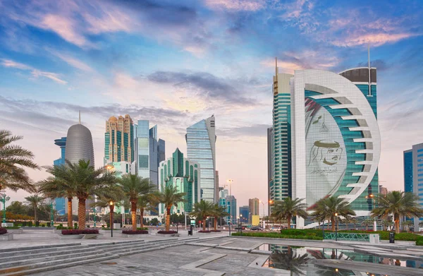 Doha, Qatar - 9 mars 2018: Doha West Bay view från Sheraton Pa — Stockfoto