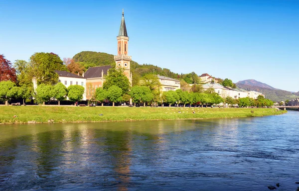 Vista panorámica del horizonte de Salzburgo con Festung Hohensalzburg an —  Fotos de Stock