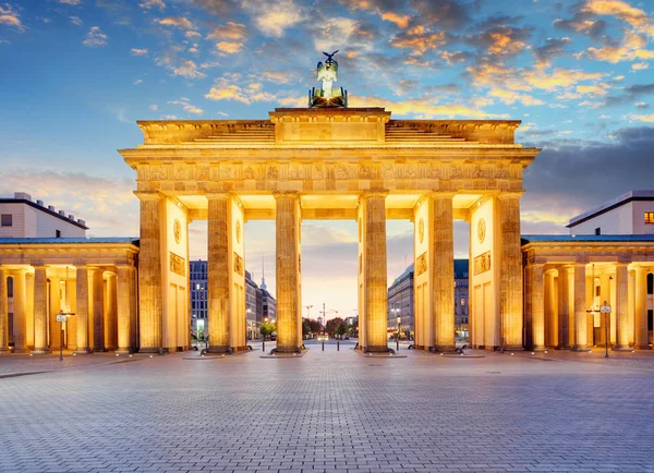 Berlin - Brandenburg Gate på natten — Stockfoto