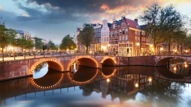 Amsterdam gece - Holland, Hollanda.
