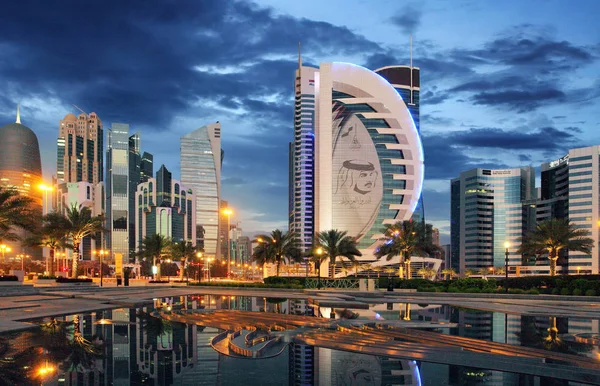 Ντόχα, Κατάρ - 9 Μαρτίου 2018: Doha West Bay view από το Sheraton Pa — Φωτογραφία Αρχείου