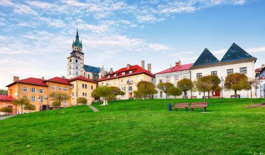Maden kasabası Kremnica, Slovakya'nın tarihi meydanda