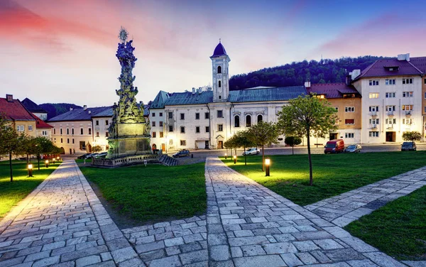 Slowakije - Kremnica stad bij nacht — Stockfoto