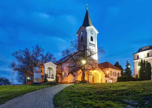 Nitra Golvary - Parish kirke af antagelsen, Slovakiet - Stock-foto