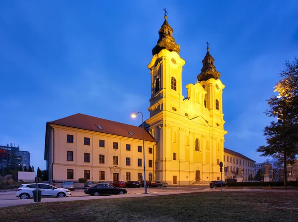 Nitra v noci, kostel Ladislav - Slovensko — Stock fotografie