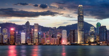 Viktorya Limanı Panoraması Hong Kong, Çin 'de gece görüşü