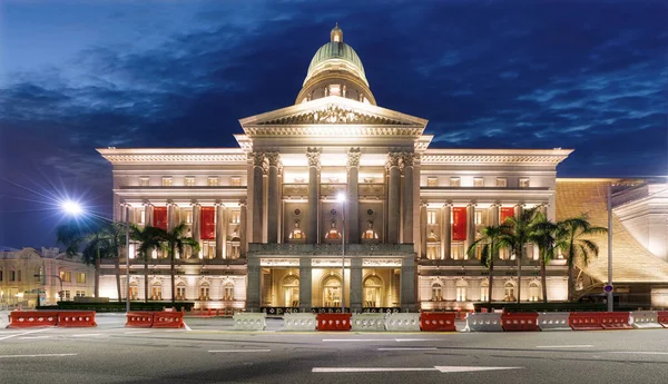 National gallery of Singapore at night — Stock Photo, Image