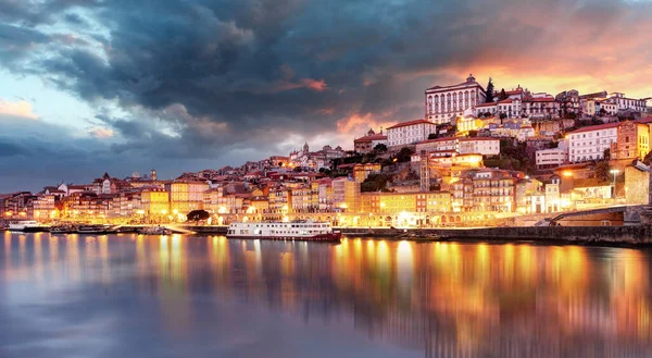 Geceleri Porto Portekiz Silueti — Stok fotoğraf
