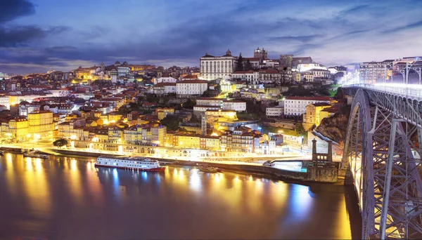 Günbatımında Porto Şehri Portekiz — Stok fotoğraf