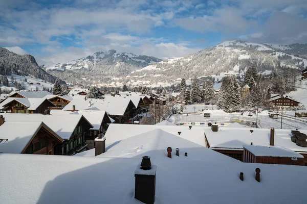 Gstaad χωριό το χειμώνα — Φωτογραφία Αρχείου
