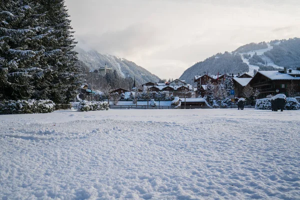 Pueblo de Gstaad en invierno Imagen de archivo