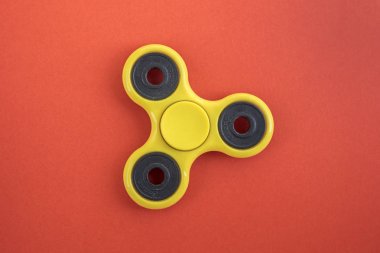  Sarı Plastik spinner 