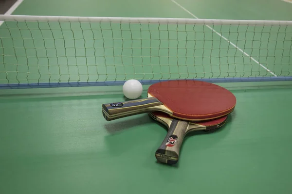 Raquetas de ping pong Fotos De Stock
