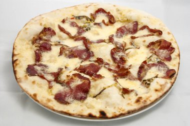 Gerçek İtalyan pizza 