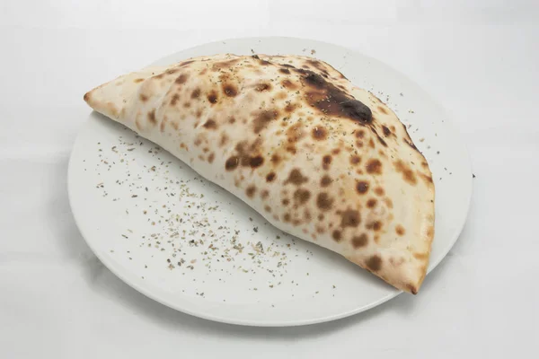 Calzone İtalyan pasta