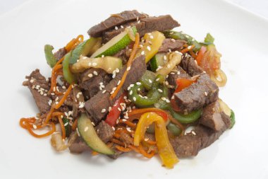 sebzeli teriyaki sığır eti