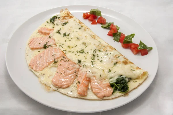 omlet Somon dilimleri ile