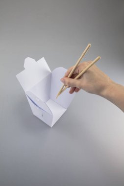 Düzen Foc kutusunun içeriğini göstermek için bölüm dışarı bir kesim ile