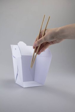 Düzen Foc kutusunun içeriğini göstermek için bölüm dışarı bir kesim ile