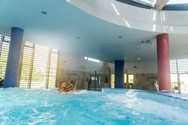 Termal banyo spa ve sağlıklı yaşam merkezi zevk Romantik Çift