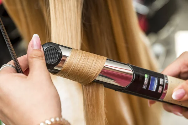 Close Hairdresser Straightening Long Brown Hair Hair Irons — Stock Photo, Image