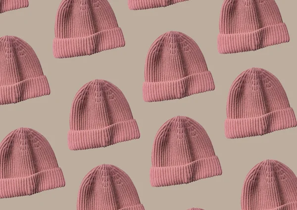 Розовый Зимний Рисунок Шляпы Хипстера Изолированы Коричневом Фоне Мода Повседневная — стоковое фото