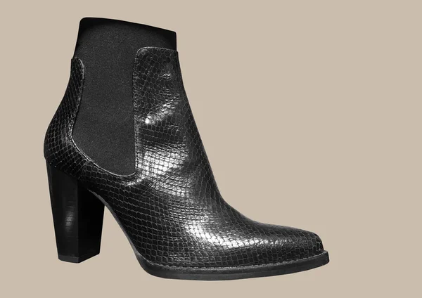 Black Women Snakeskin Cowboy Boots Izolované Hnědém Pozadí Snake Cowboy — Stock fotografie