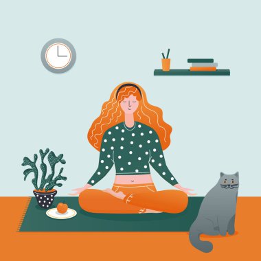 Lotus pozu veren kız. Meditasyon pratiği. Kadın evde kal.