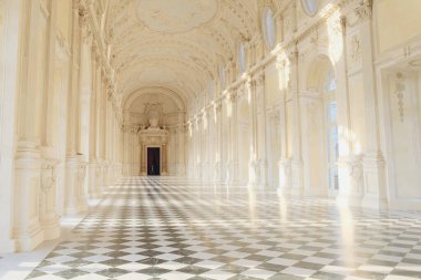 Venaria Reale Sarayı. Torino yakınlarında kraliyet konutu.