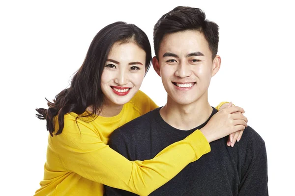 若いアジアのカップルの肖像画 — ストック写真