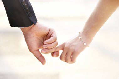 yakın çekim bir çift el