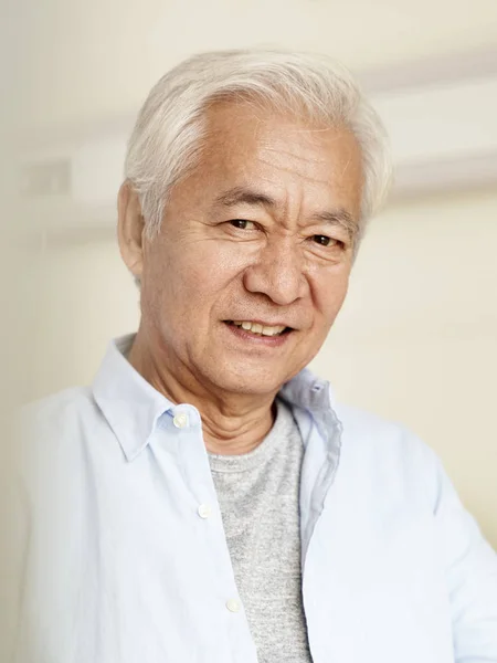 Portrait of happy asian senior — Stock Photo, Image