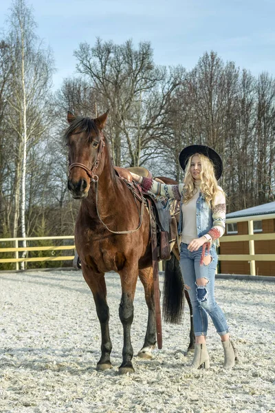 Pretty Blonde Horse — Stock Photo, Image