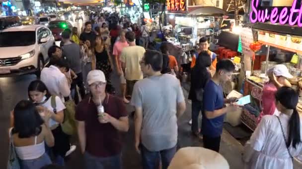 Folle Turisti Che Camminano Chinatown Notte Bangkok Thailandia Novembre 2019 — Video Stock