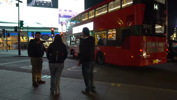 Piccadilly Circus Éjjel Londonban 2019 Június — Stock videók