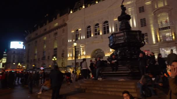 Mensen Bij Piccadilly Circus Nachts Londen Verenigd Koninkrijk Juni 2019 — Stockvideo