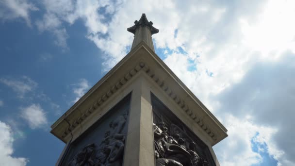 Pohled Nelsonův Sloup Památník Trafalgarském Náměstí Londýně — Stock video
